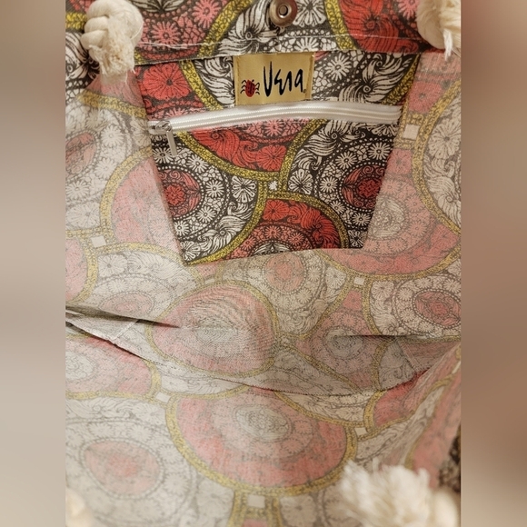 NWT Vera Canvas Tote Bag with Interior Pocket - Picture 3 of 3